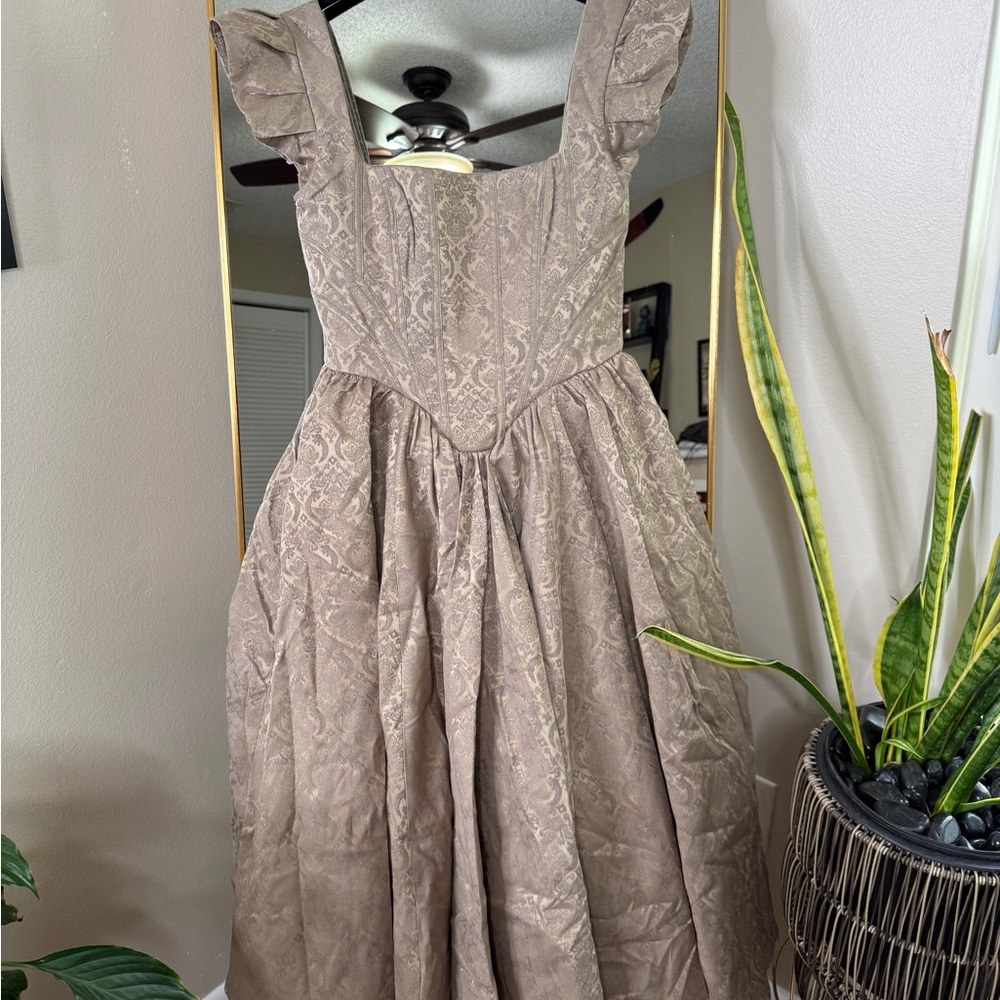 HOUSE OF CB 'Alessandra' Gold Jacquard Midi Dress w/ Detachable Bow NWOT - Picture 7 of 10